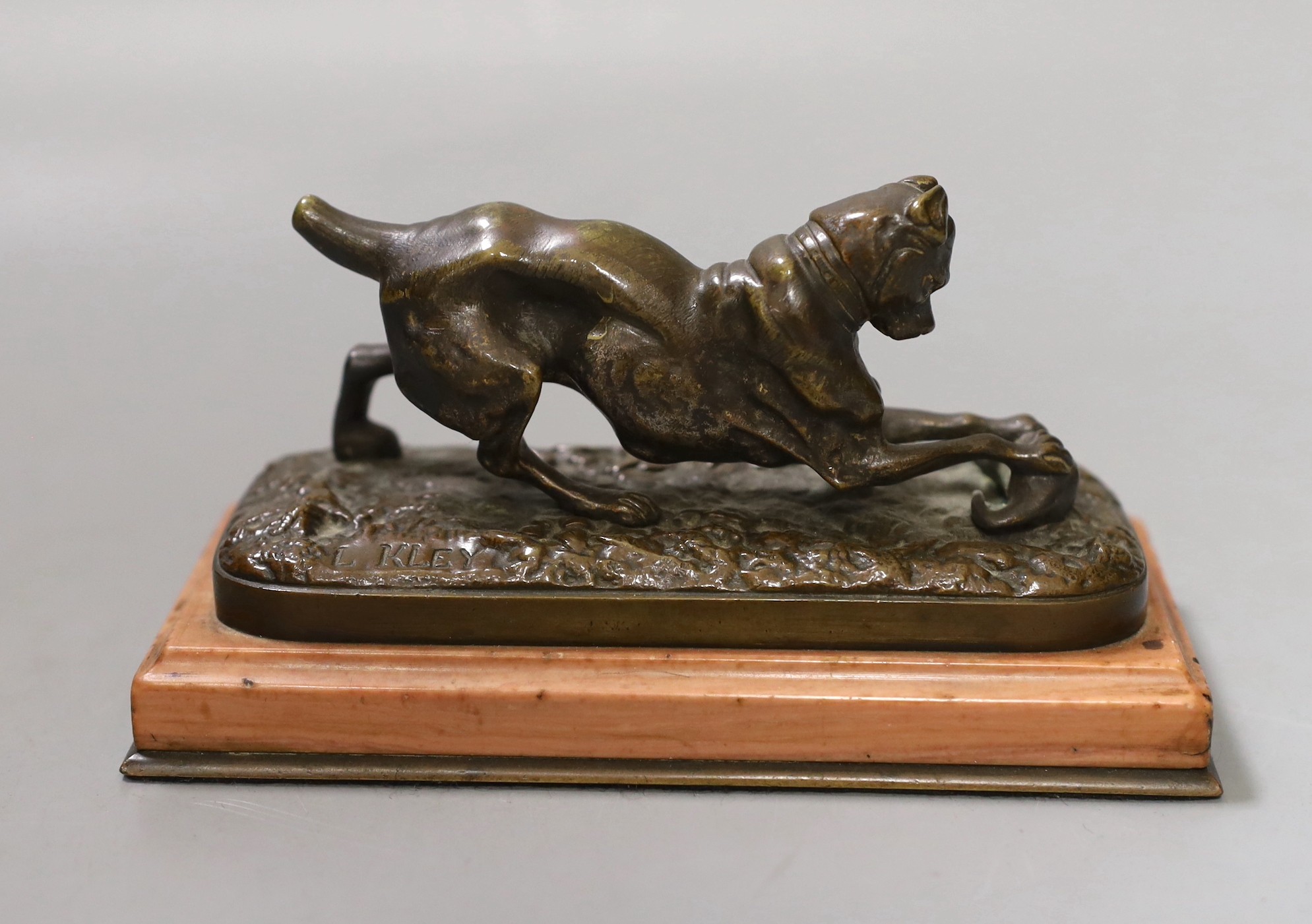 Louis Kley (French, 1833-1911), bronze model of a dog and rat on marble base, 15cm